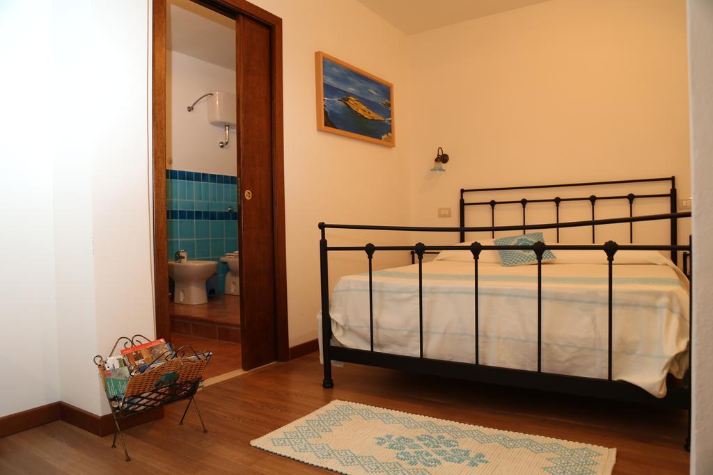 אוריסטאנו B&B Tre - Rooms & Relax חדר תמונה