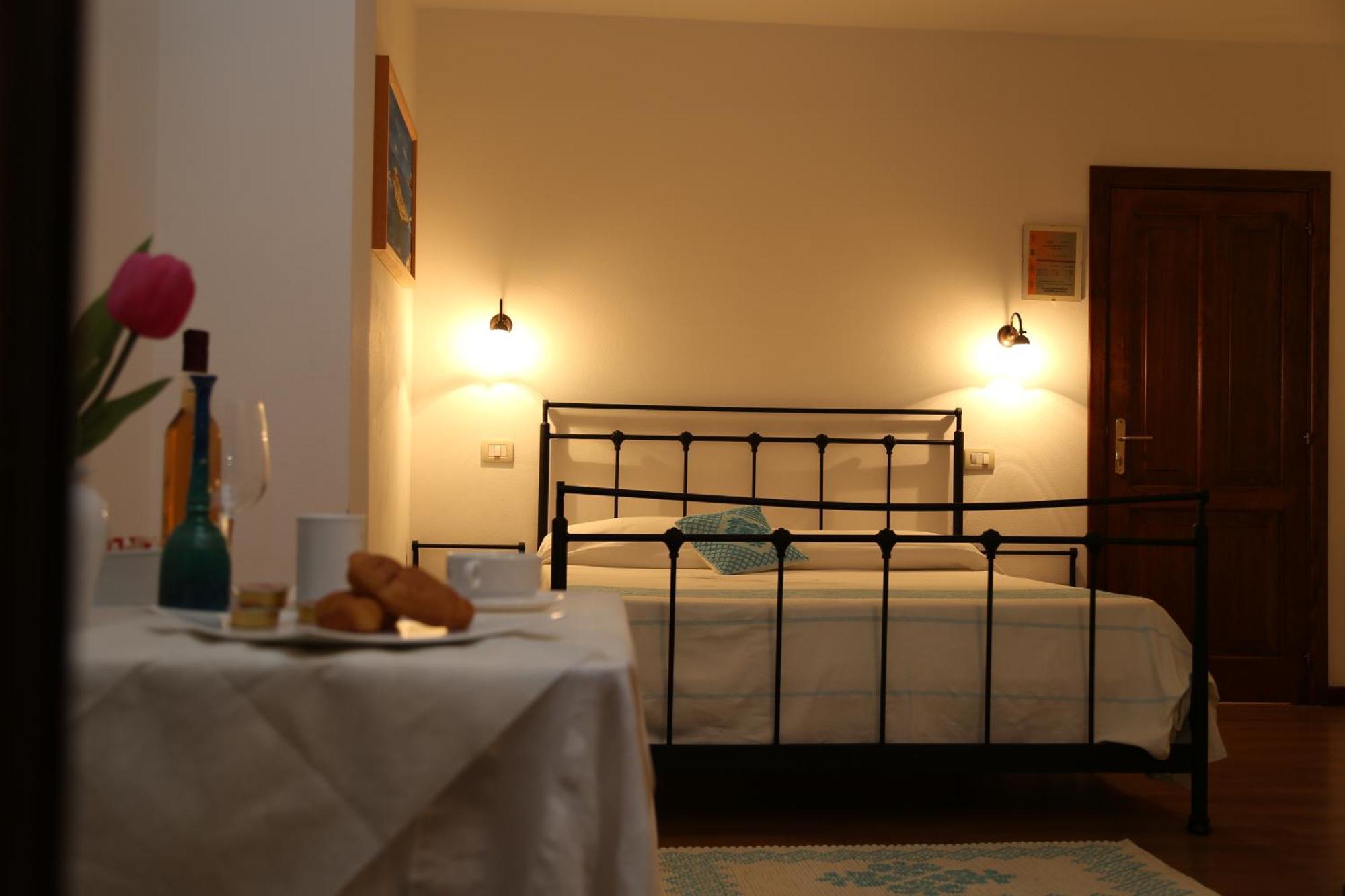 אוריסטאנו B&B Tre - Rooms & Relax חדר תמונה